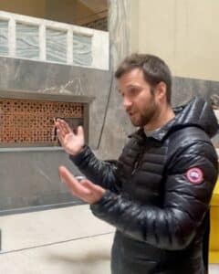 Ludwig-Maximilians-Universität München, Lichthof - Hannes Liebrandt in Aktion (1)- angiestravelroutes.com