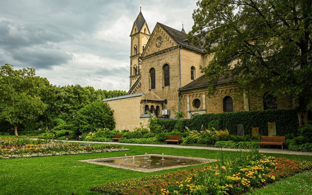 Blumenhof Gardens behind St. Castor Basilica
