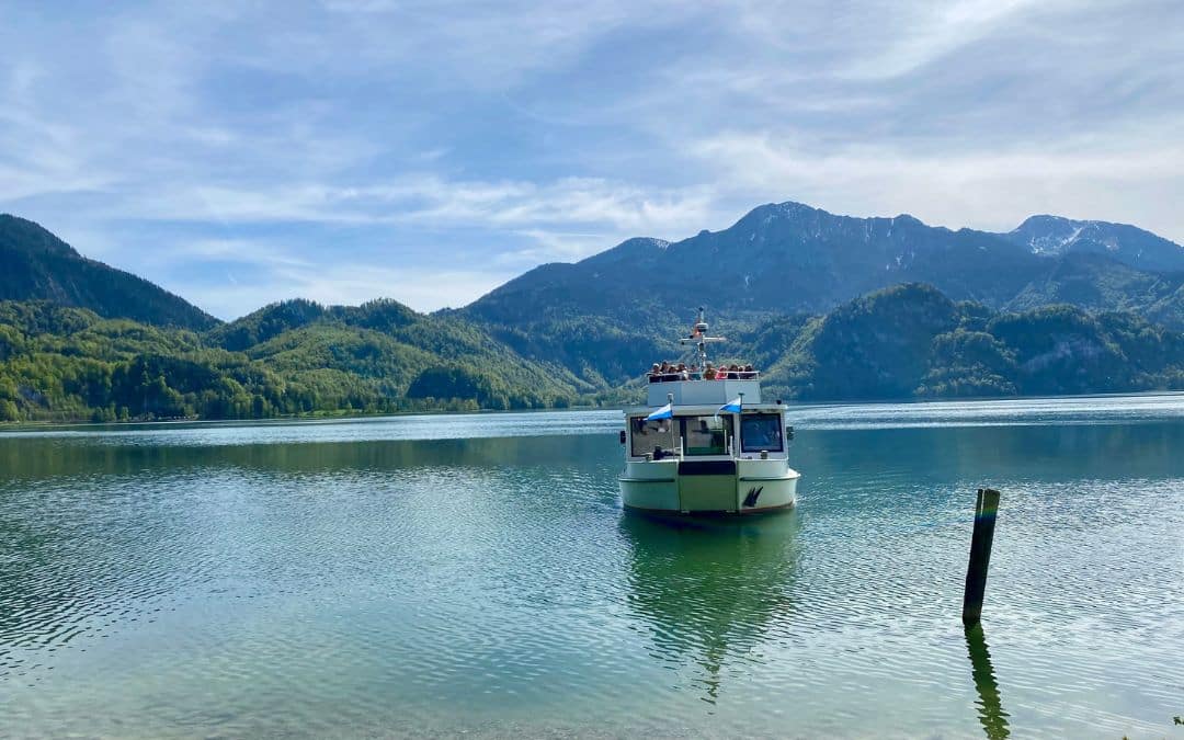 kochelsee-boat Kochelsee, passenger boat, in the background the Alpine panorama with the Herzogstand