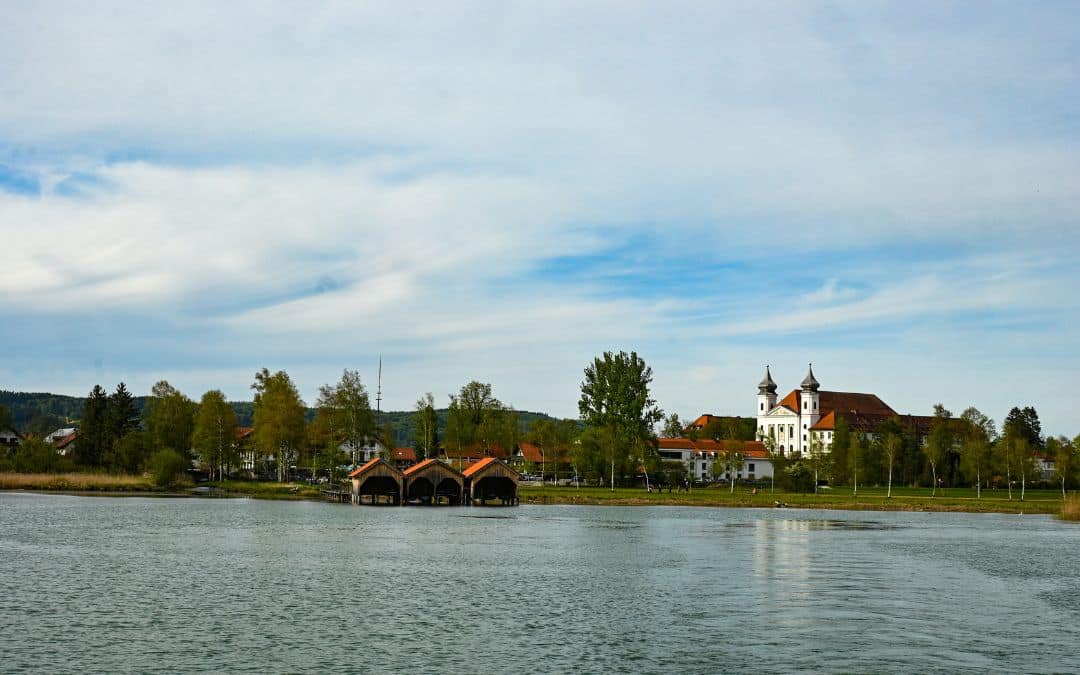 Kochelsee, view of Schlehdorf with its impressive monastery