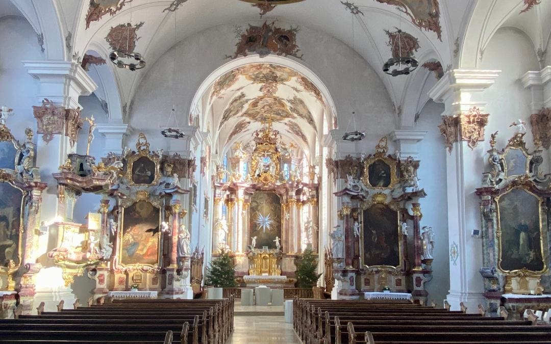 Rottweil - barocker Innenraum der Dominikanerkirche - angiestravelroutes.com