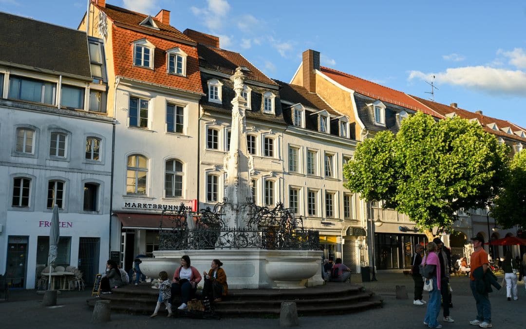 St. Johanner Market in Saarbrücken, featuring a Baroque market fountain and historic houses