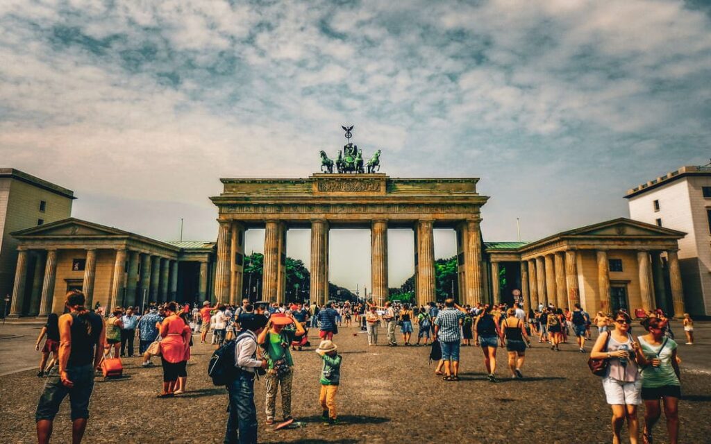 Berlin - Brandenburger Tor - angiestravelroutes.com