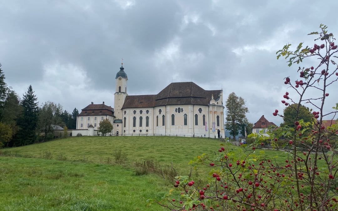 Wieskirche im Pfaffenwinkel mit barocker Fassade