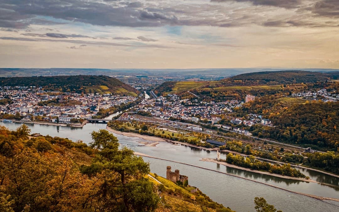 Oberes Mittelrheintal - Blick vom Niederwald bei Rüdesheim - Hessen - angiestravelroutes.com