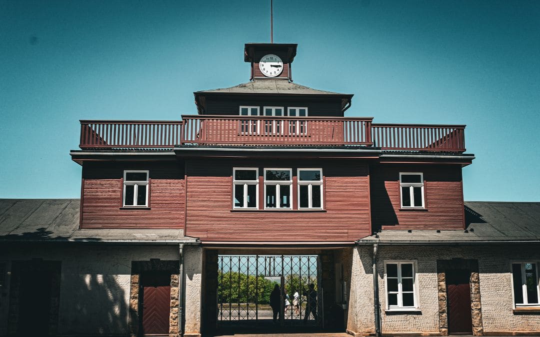 Weimar - Gedenkstätte Buchenwald - das Tor zum ehemaligen Konzentrationslager - angiestravelroutes.com